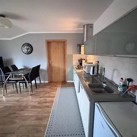 10-nová Lesná Apartamento *
