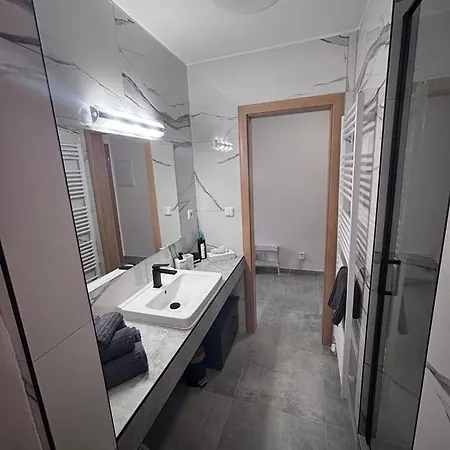 Vyhlad !-apartman 10-nova Lesna Lägenhet *